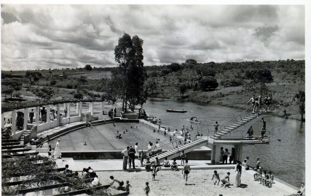 Trampolim parque de areia e piscina infantil - arquivo Praia Clube (2)5564